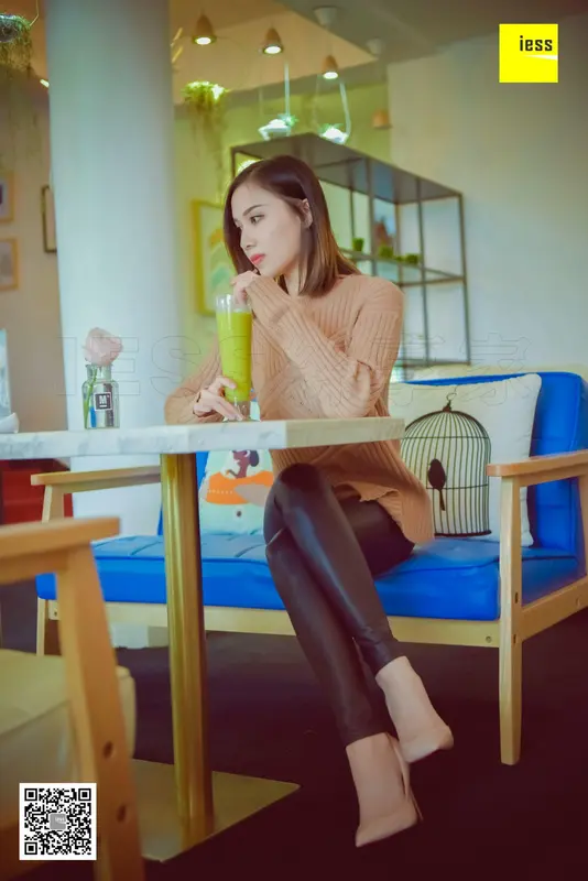 [IESS异思趣向] 2017.11.27 丝享家112:君君（辣妈）《包裹在皮裤里的肉丝》 - IESS